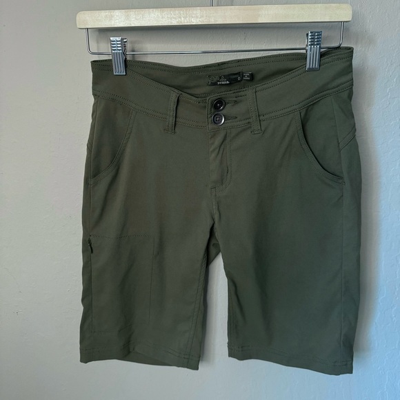 PRANA Halle Hiking Long Shorts Slate Green Olive Stretch Quick Dry Size 0 - Picture 4 of 13